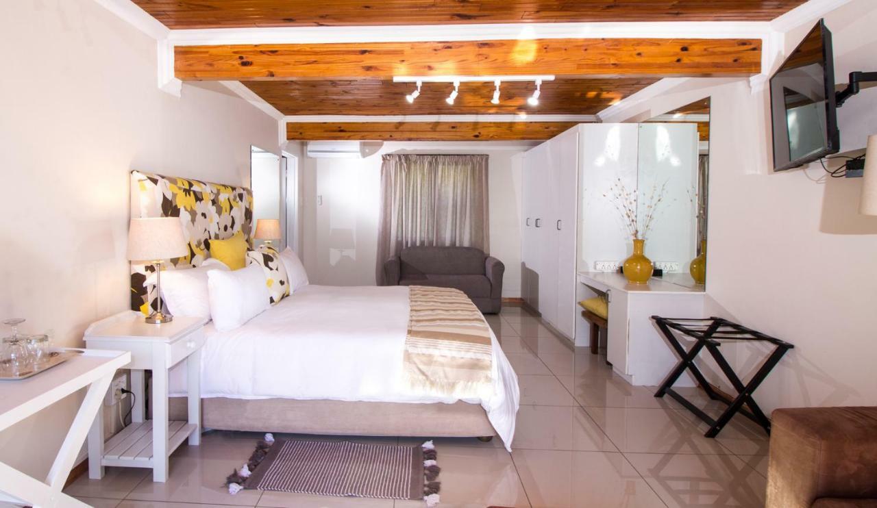 Tsitsikhaya Lodge Stormsrivier Buitenkant foto